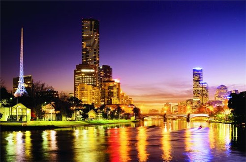 <b>波士顿房价走势分析</b>