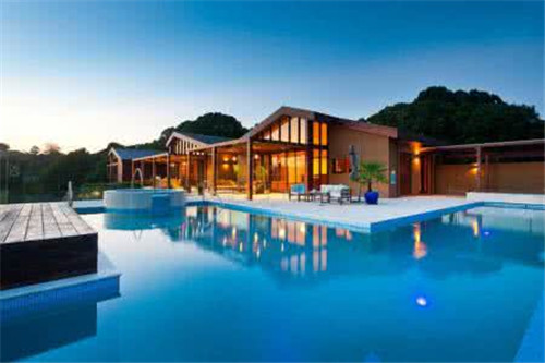 <b>英国房价高不可攀，年轻人只能和父母同住</b>