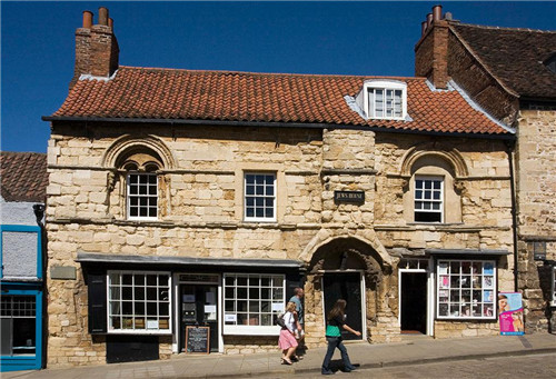 <strong>诺丁汉租房：选择当地留学生公寓如何？</strong>