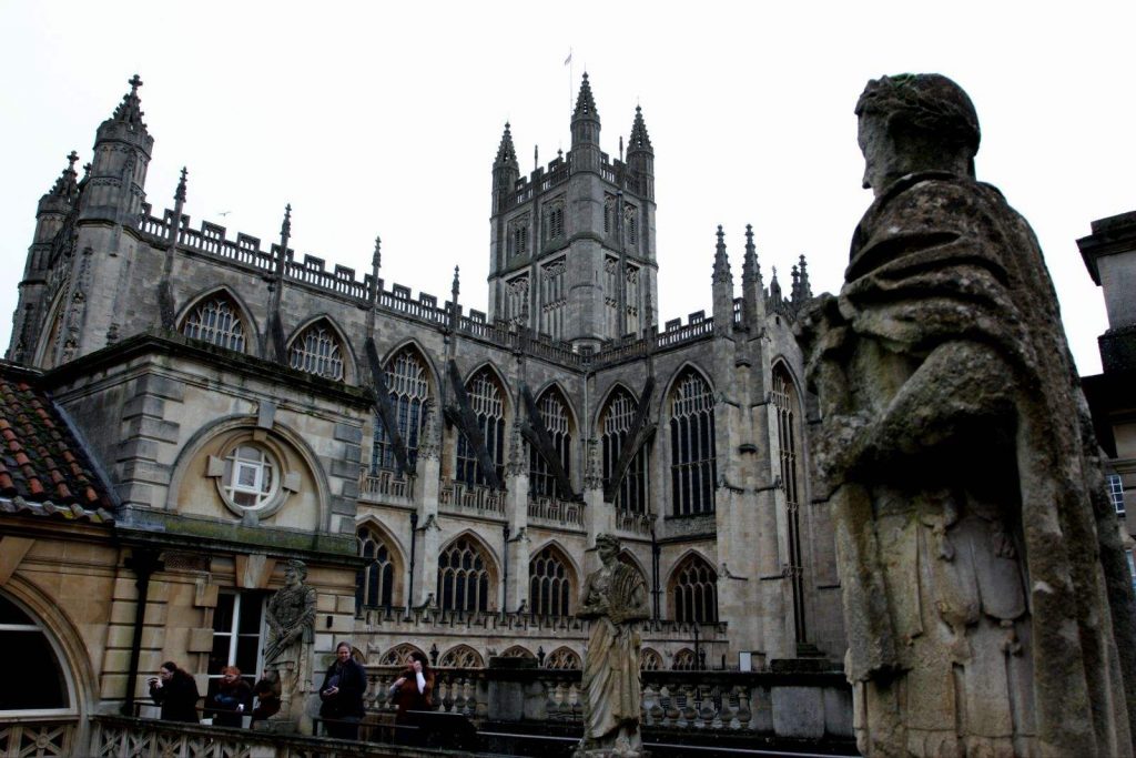 <b>埃克赛特大学租房：租房合同中需注意的细节</b>