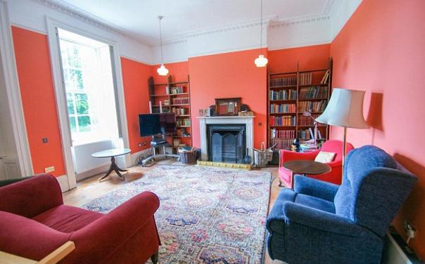 <b>留学生选学生公寓还是私人住宅?</b>